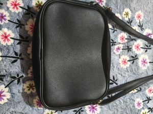 Chic Black Crossbody Bag