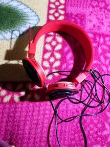 Red Headphone