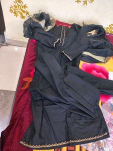 Black Kurta Set With Dupatta And Pajama