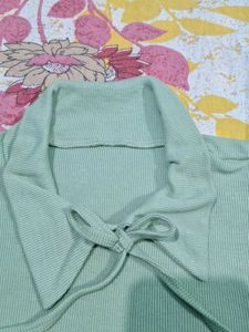 Cute Green Tie-Front Crop Top