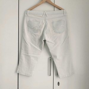 White Capri Jeans