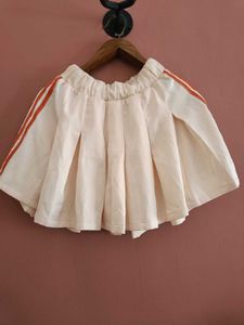 Pleated Skirt with Stripes