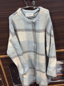 Down shoulder long blue cardigan