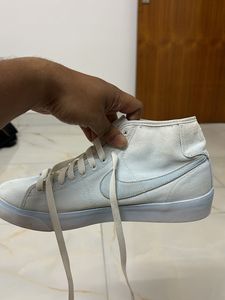 Nike White Canvas Shoes