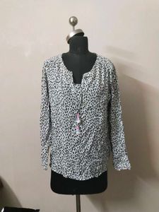 Chic Black &amp; White Print Tunic Top