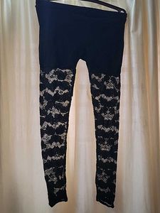 Stylish Lace Leggings 🖤