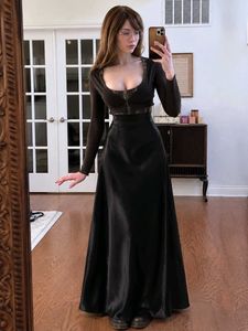 🍷Royale Black Satin Skirt🍷