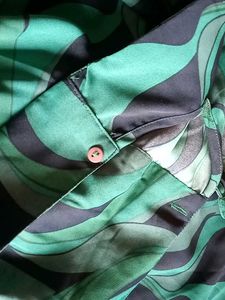 Max Fashion Green printed overlap hem crop top
