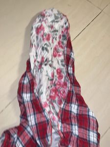 Red Plaid Sleeveless Hooded Top