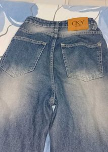 Distressed Wide Leg Jeans