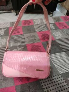 Chic Pink Croc Embossed Shoulder Bag