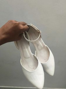 Chic White Block Heel Shoes