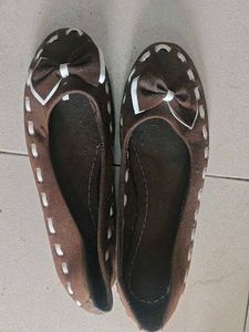 Cute Brown Ballerinas with Bow