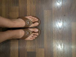 Tucson Brown Thong Sandals