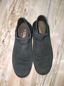 Volle Black Slip-On Shoes