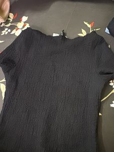 Crinkled Black Short Sleeve Top