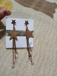 4 pair of Sparkling Star Dangle Earrings✨❤️