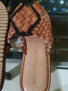 GNew Brand Beautiful Ethnic Slip On
