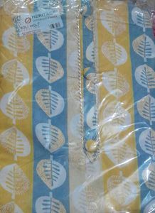 Five colours are available with dupatta