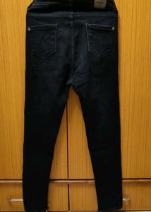 Black Denim Strechable Skinny Jeans
