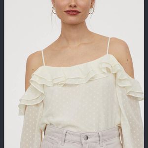 Chic Off-Shoulder Ruffle Top