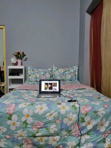Comforter 1 Bedsheet 2 Pillow Cover Comb
