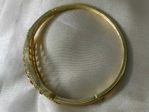 Elegant 22kt Gold Tone Bangle with Red &amp; Green Sto