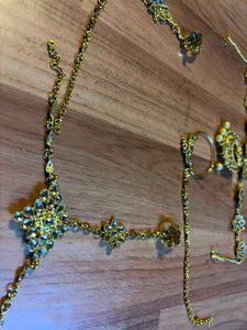 Elegant Gold Kundan &amp; Pearl Jewelry Set