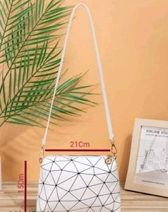 Geometric Print sling Bag
