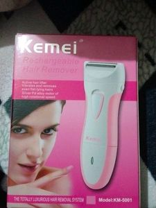 Kemei Rechargeable Hair Remover