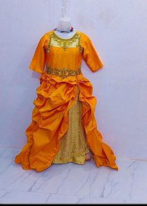 Stunning Orange 🧡 gown