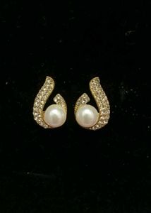 Elegant Pearl and Crystal Earrings