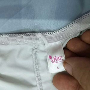 😍 Lace Trim Briefs