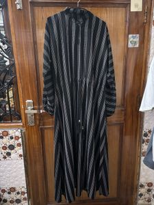 🌸 Unused Abaya