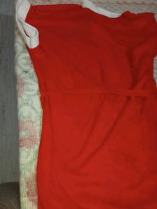 Red  bathroom gown with women