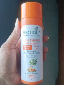 Biotique Sun Shield Sandalwood Sunscreen Lotion