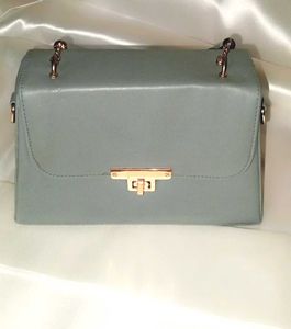 hand or sholder bag