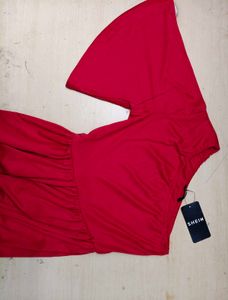 Chic Red One-Shoulder Midi Dress