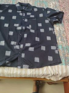 Men's Printed Button-Up Shirt