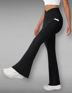 Flared Yoga Pants with Pocket