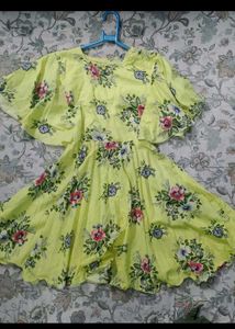Dress / Frock / Midi