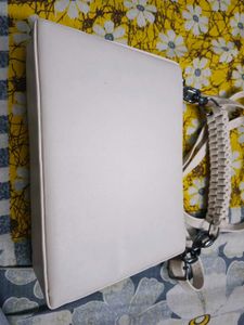 Chic White Textured Crossbody Bag .not used