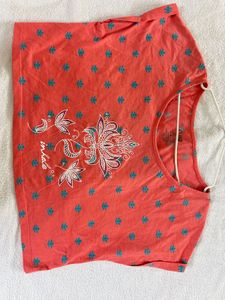 Coral cropped T-Shirt with Floral Print