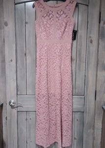 Elegant Lace Gown with Slit