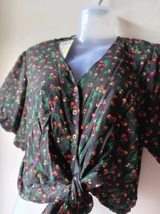 Floral Print Tie-Front Crop Top