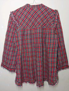 Chic Red Plaid Kurta with Lace Trim