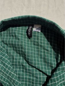 Green Plaid Cropped Button-Up Shirt