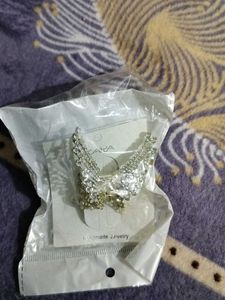 Butterfly Clutcher