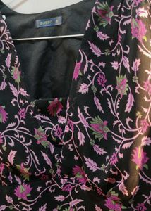 Chic Floral Print Cropped Top