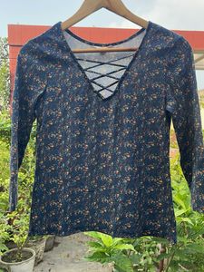 Floral Print Lace-Up Neckline Top